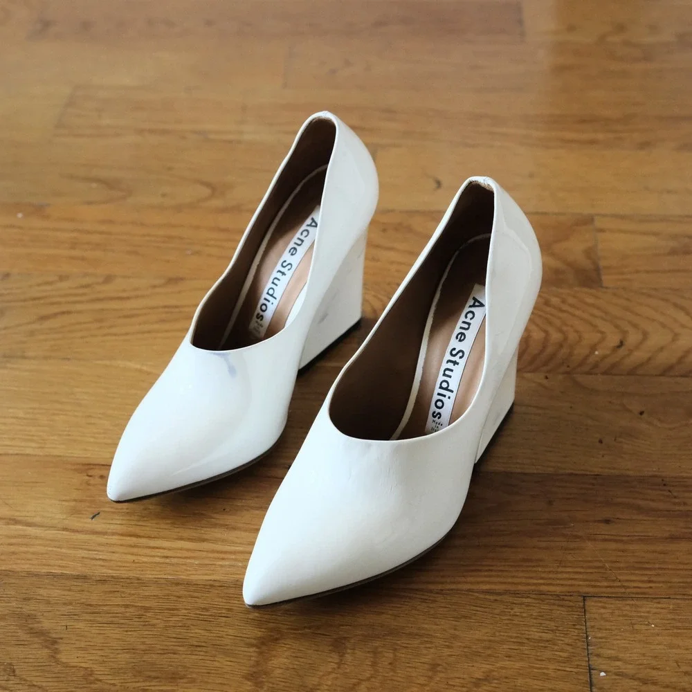 Acne Studios Ilona Patent Leather Pumps White Pointed Toe Block Heel Size 36